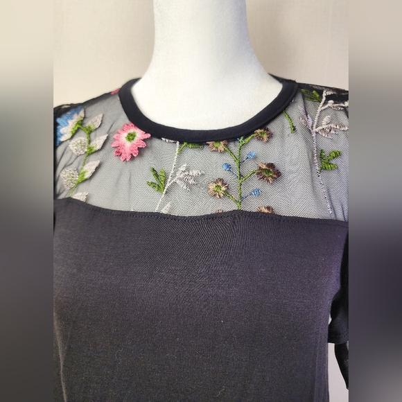 NWT Kim & Cami Ruffled Sleeve Top - Picture 3 of 6